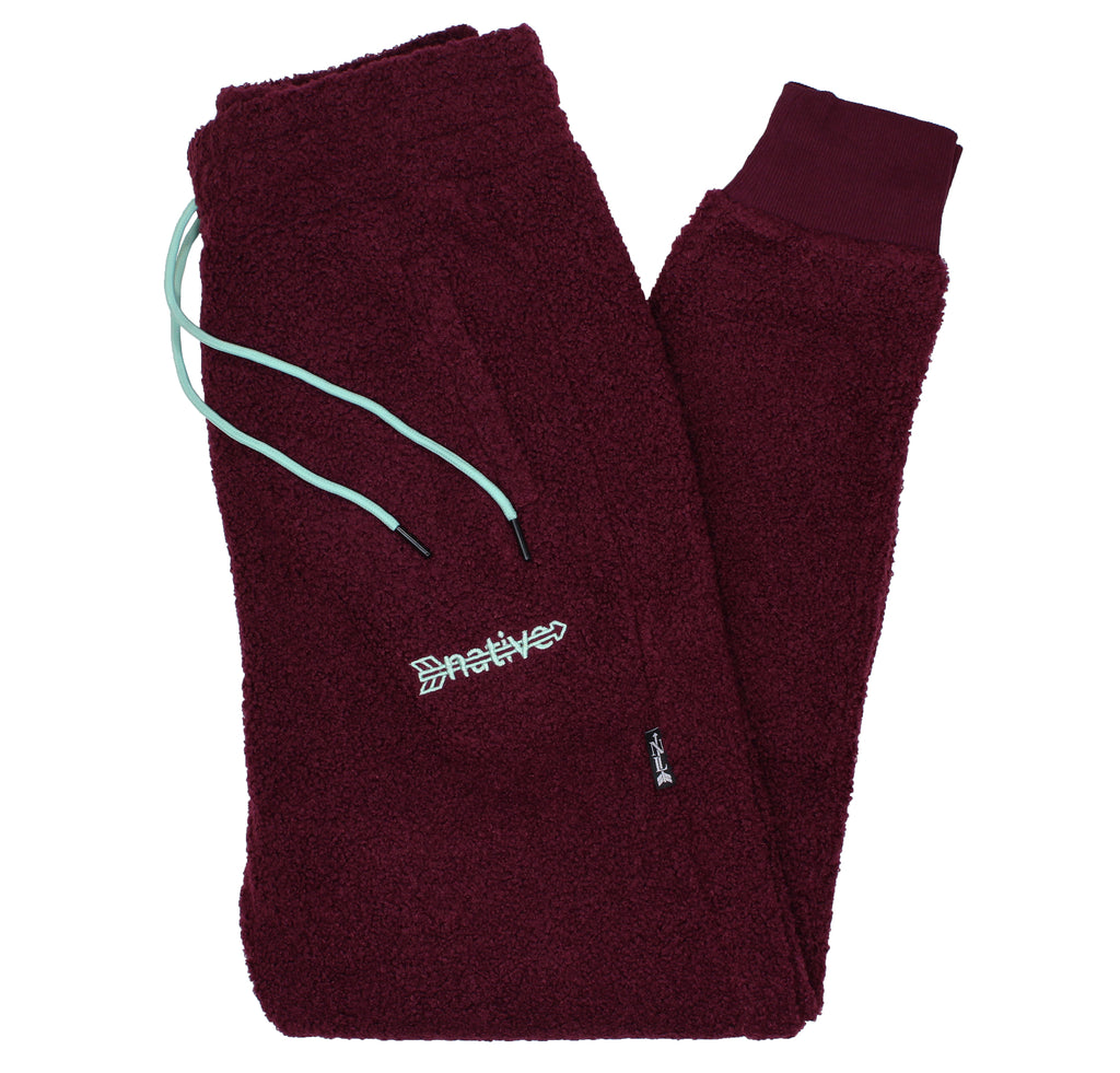 sherpa joggers in cranberry/ice blue